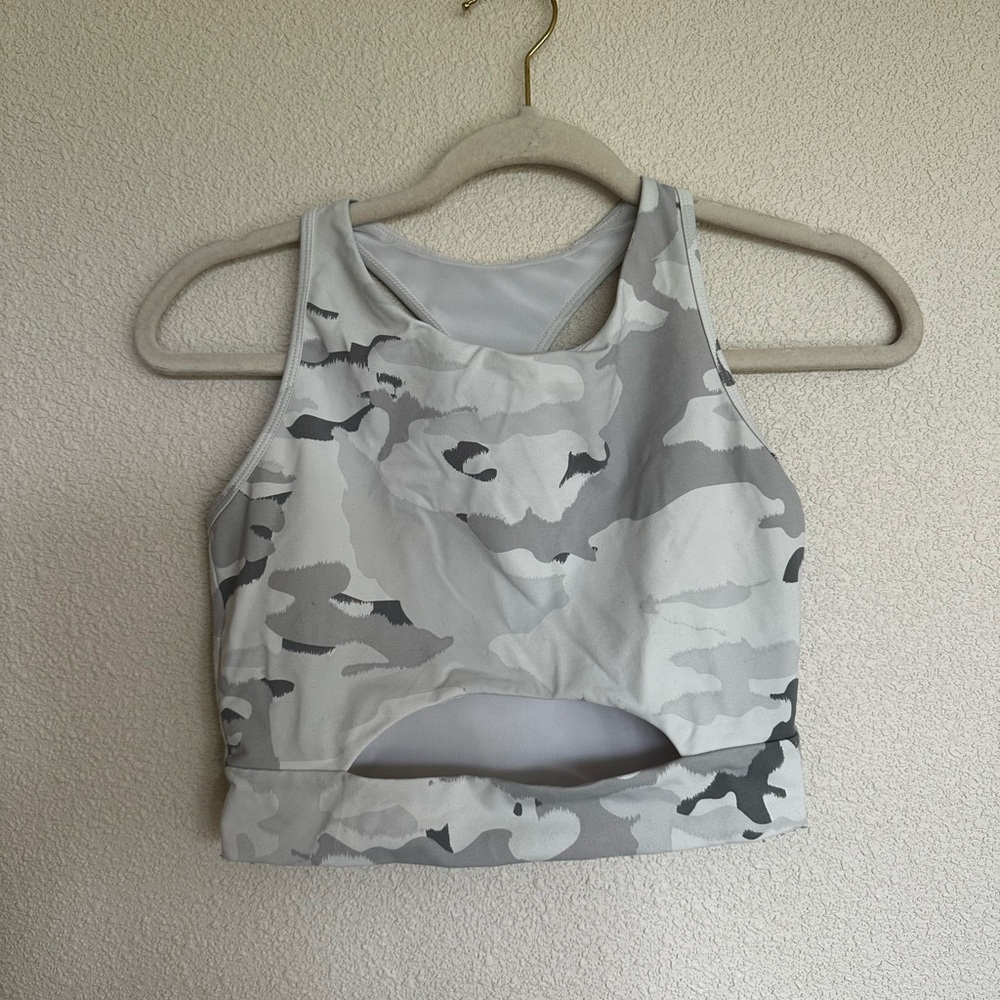Mono b sports bra